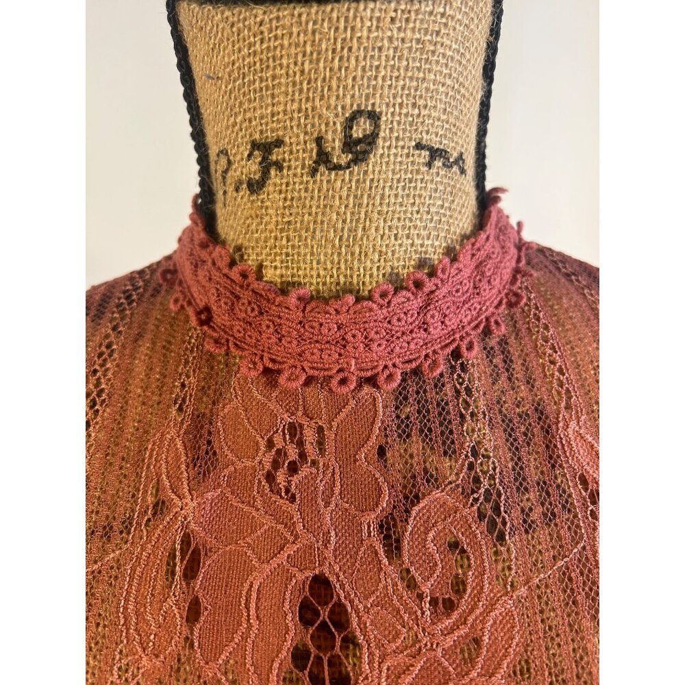 Taylor & Sage Women's Lace Blouse Long Sleeve S Rust Keyhole Back Boho Chic - Picture 7 of 9